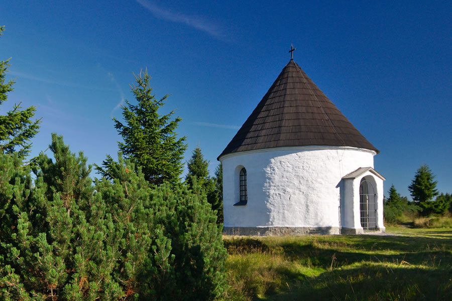 Kunštátská kaple - hřeben Orlických hor